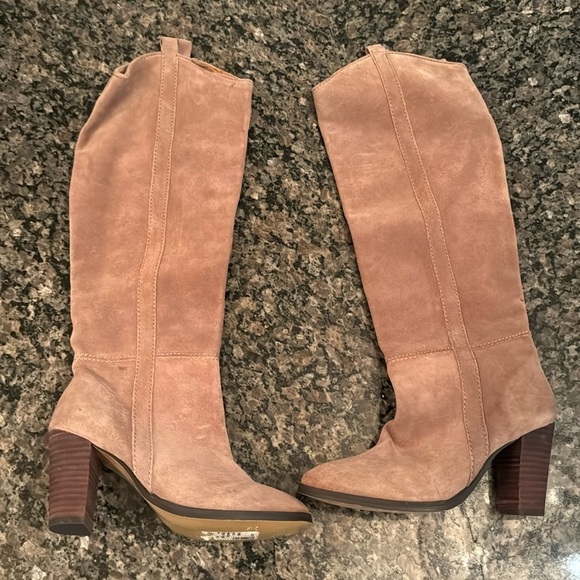 Dolce Vita Shoes - Dolce vita lupin boots mushroom suede 6 NWT